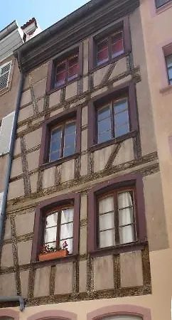 Апартаменты Cosy Rue Sainte Madeleine