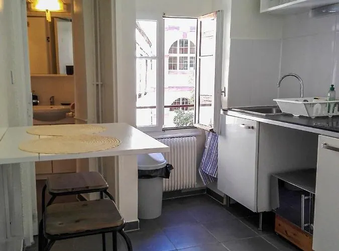 Cosy Rue Sainte Madeleine
